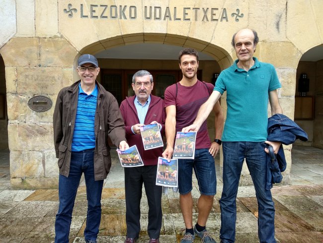 Los representantes municipales en la presentación de la agenda cultural