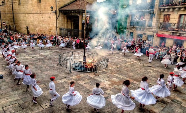 La noche de solsticio de verano y la celebración de la hoguera de San Juan, el jueves 