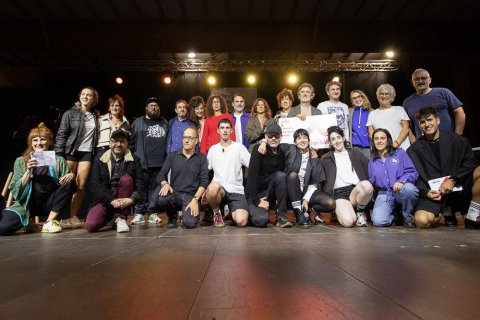 antzerki testu laburren finalistak