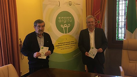 Jesus Mari Martiarenak eta Jose Igancio Asensiok Gipuzkoa Argituz aurkeztu dute