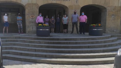 Concentración en el Ayuntamiento de Lezo