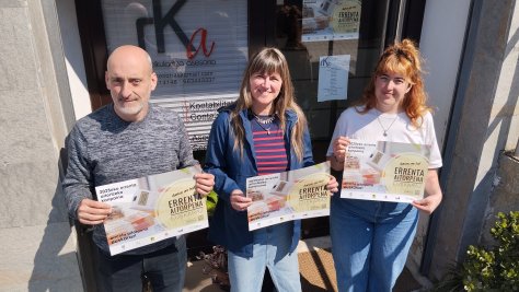 Klik batek ere hizkuntza bat eraikitzen du: errenta euskaraz egiteko gonbita Oarsoaldean