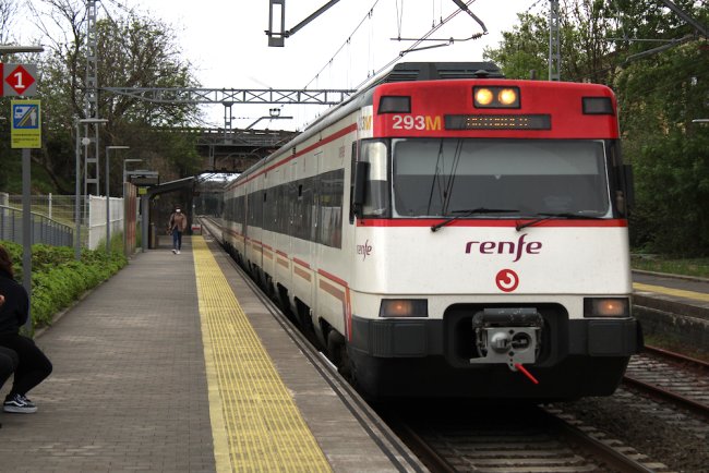 Estación de RENFE en el trayecto Irún-Bríncola